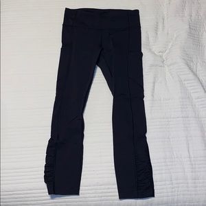 Black cropped Lululemon leggings